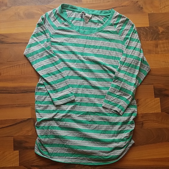 Planet Motherhood Tops - Planet motherhood XL long sleeve maternity